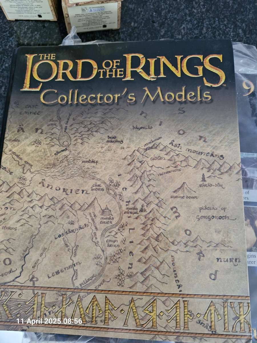 13 x Lord of the Rings Collectors figurines & 12 magazines all for the price of one