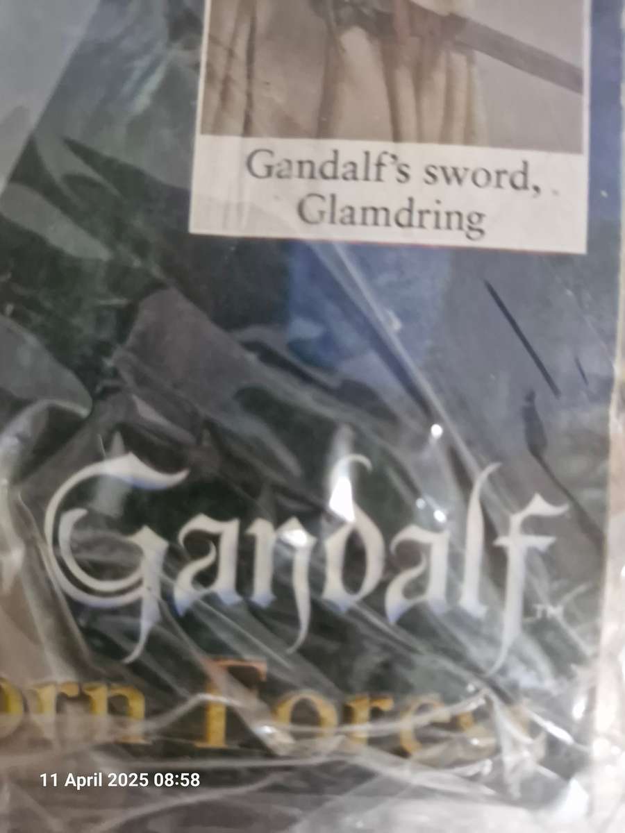 13 x Lord of the Rings Collectors figurines & 12 magazines all for the price of one