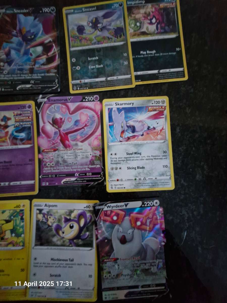 20 x 100% GENUINE pokemon collectable cards Plus 1 x Vstar card an 4 x pokemon redeem cards (unused)