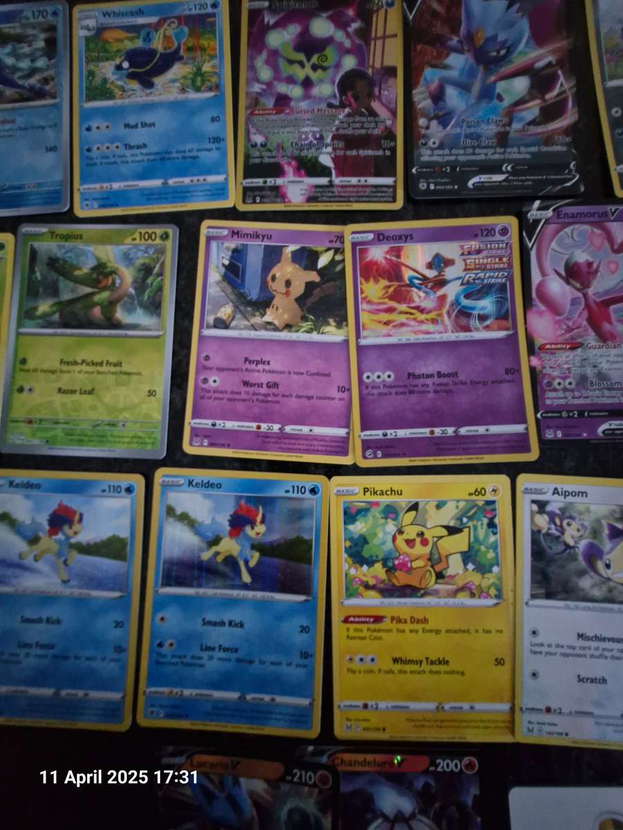 20 x 100% GENUINE pokemon collectable cards Plus 1 x Vstar card an 4 x pokemon redeem cards (unused)