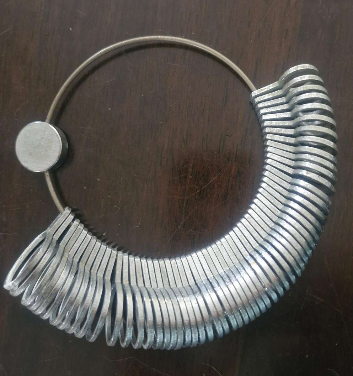 Jewellers ring finger sizer