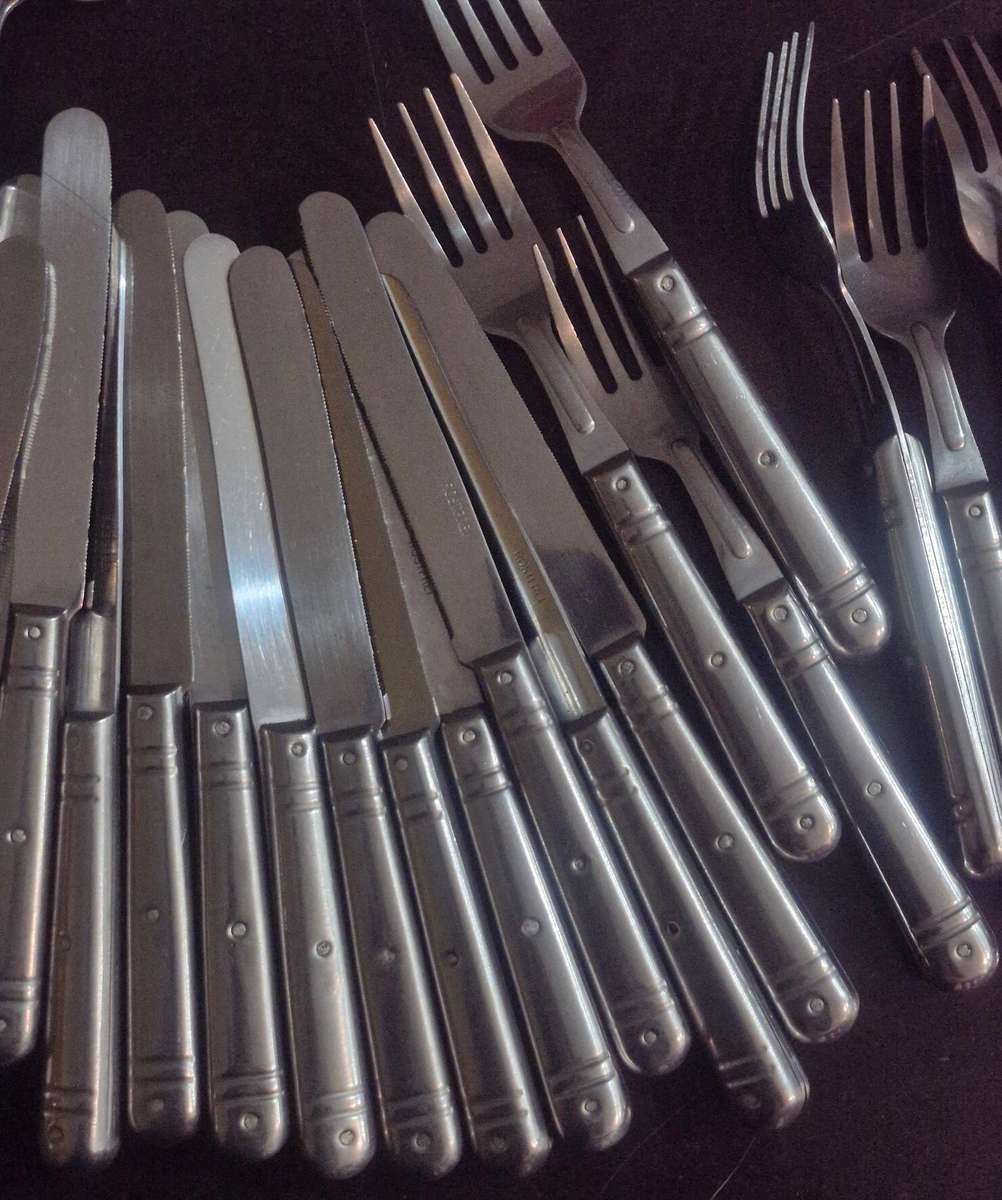 Joblot of 74 pieces cutlery