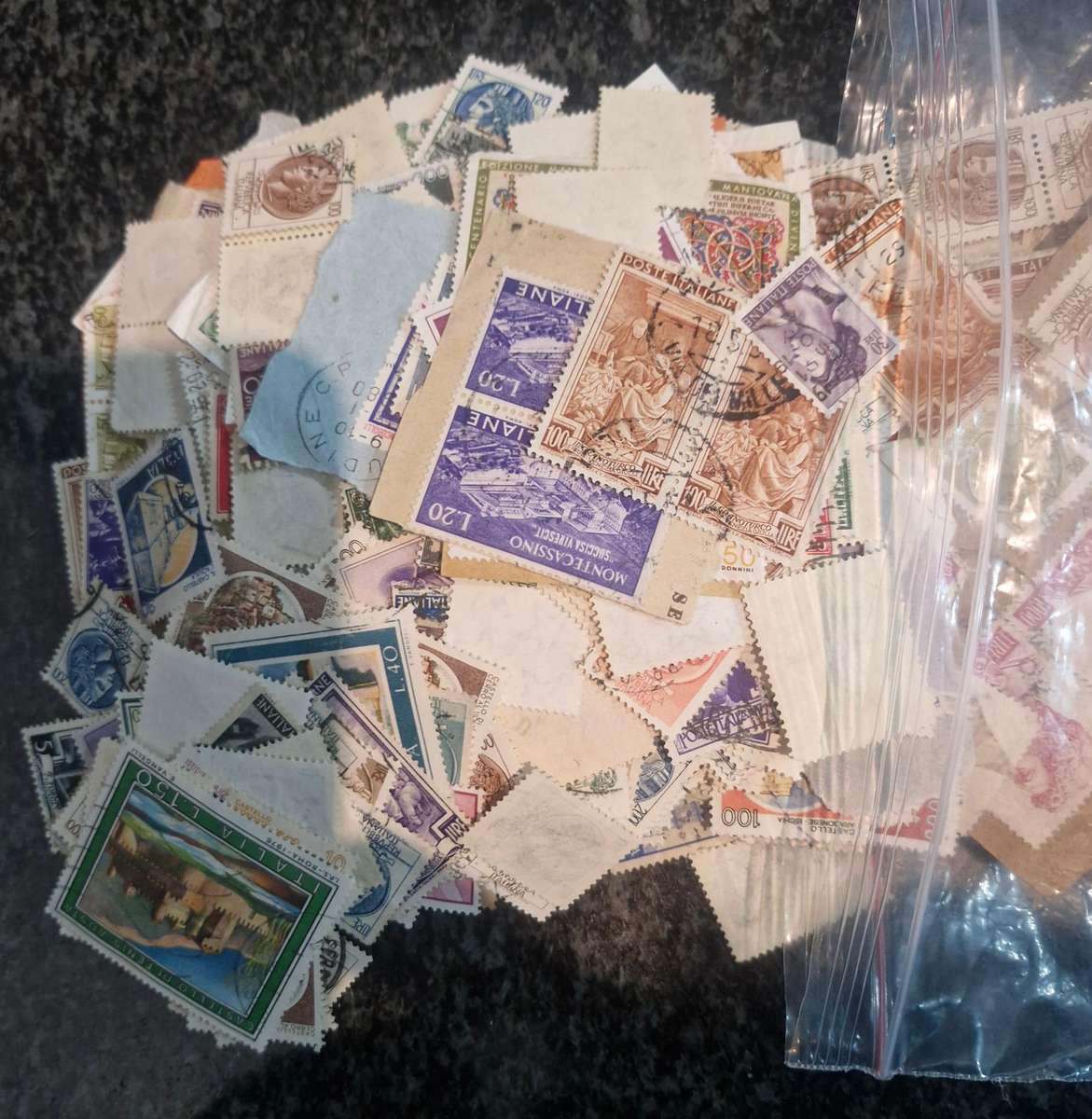 Lucky packet of Italian stamps late 1800s to more recent - some nice collectables
