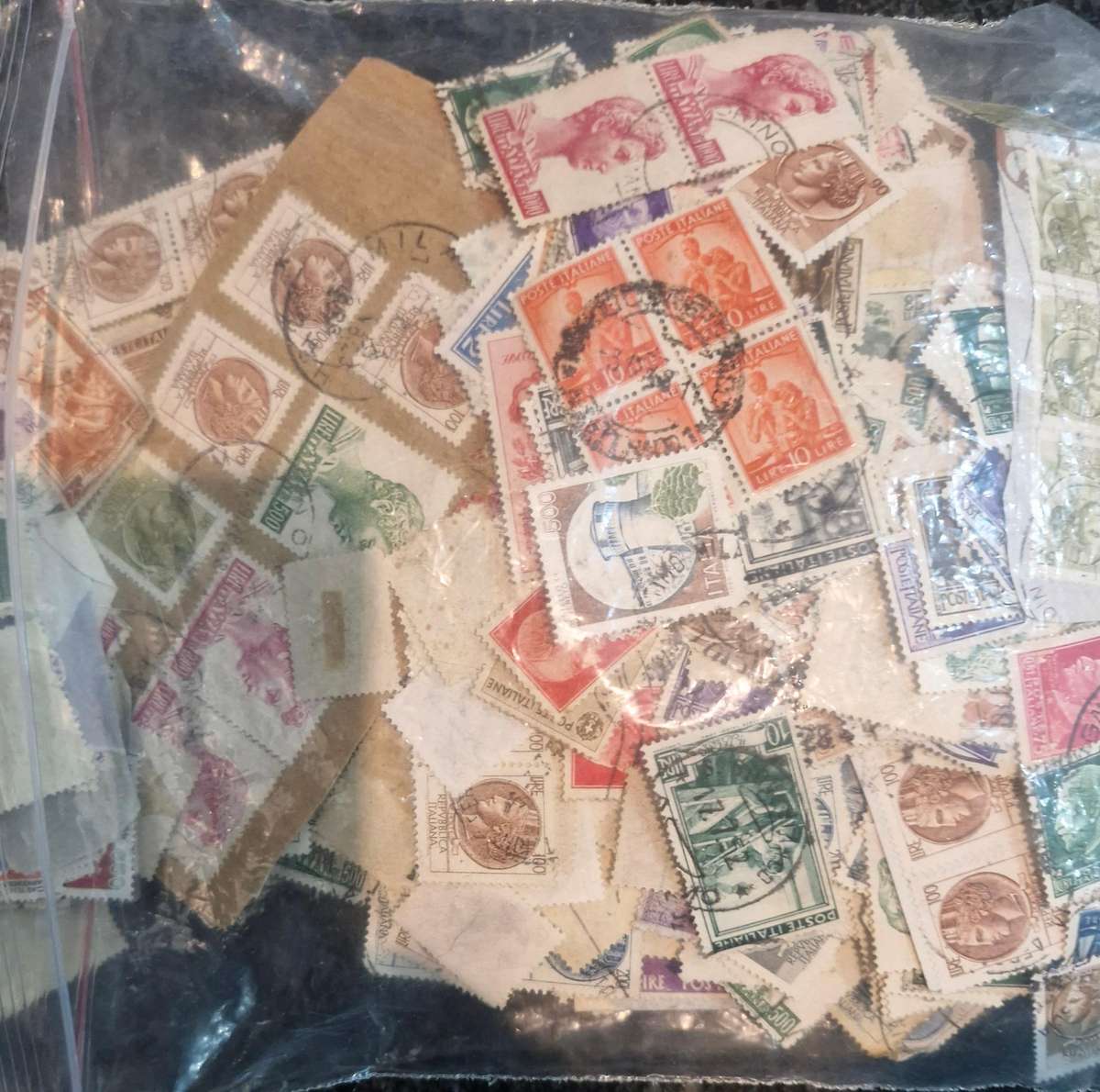 Lucky packet of Italian stamps late 1800s to more recent - some nice collectables