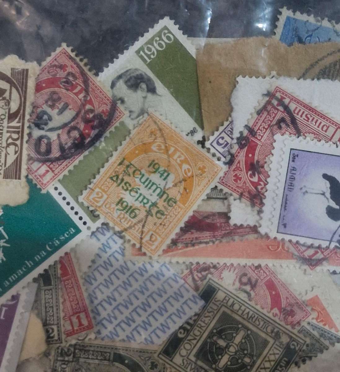 Small lucky packet of stamps - Ireland