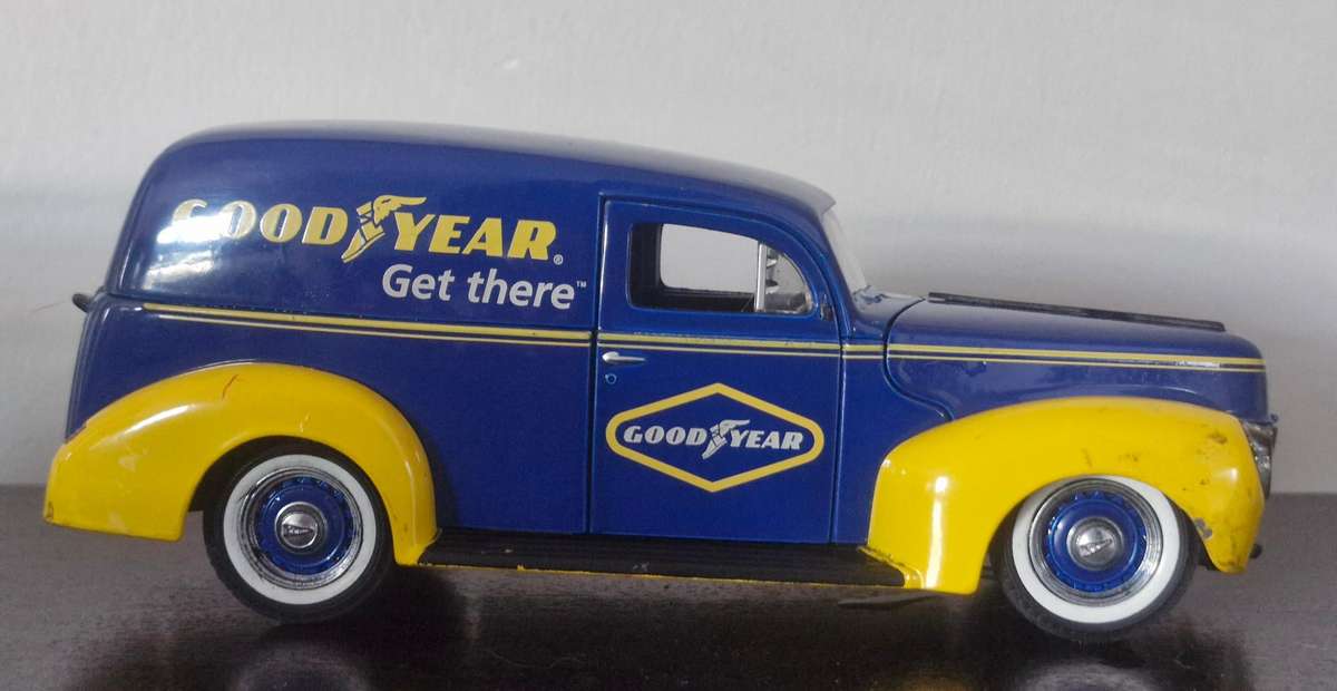 Rare - LIMITED EDITION 1940 Ford Goodyear - collectors Model panel van