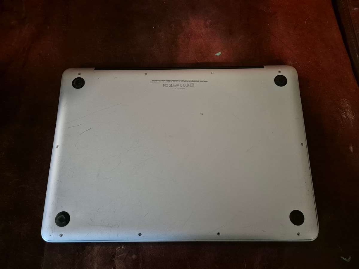 **** APPLE MACBOOK PRO 13"  i5 with 250GB SSD  *** A1278 2011