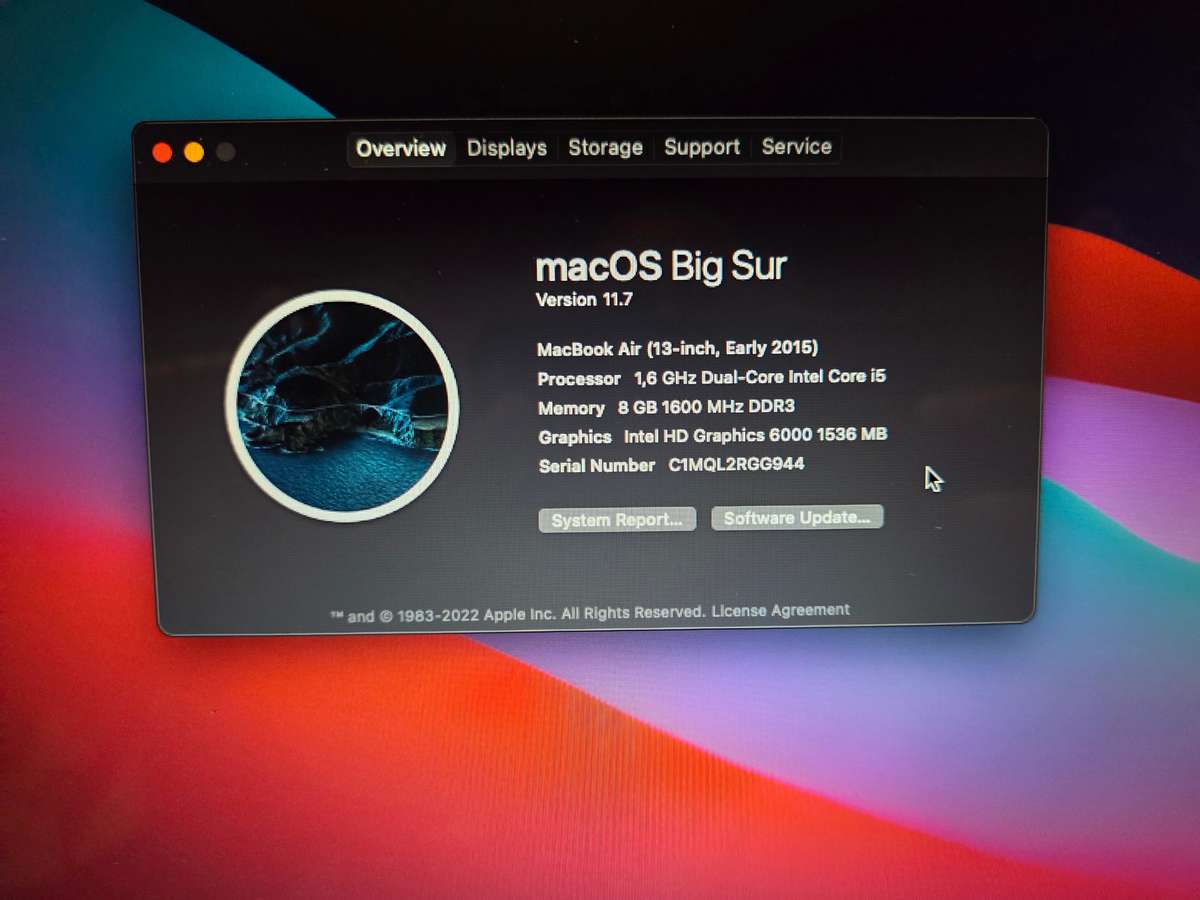 13" MacBook Air 2015  1.6 GHz Core i5 / 8gb / 250Gb flash drive