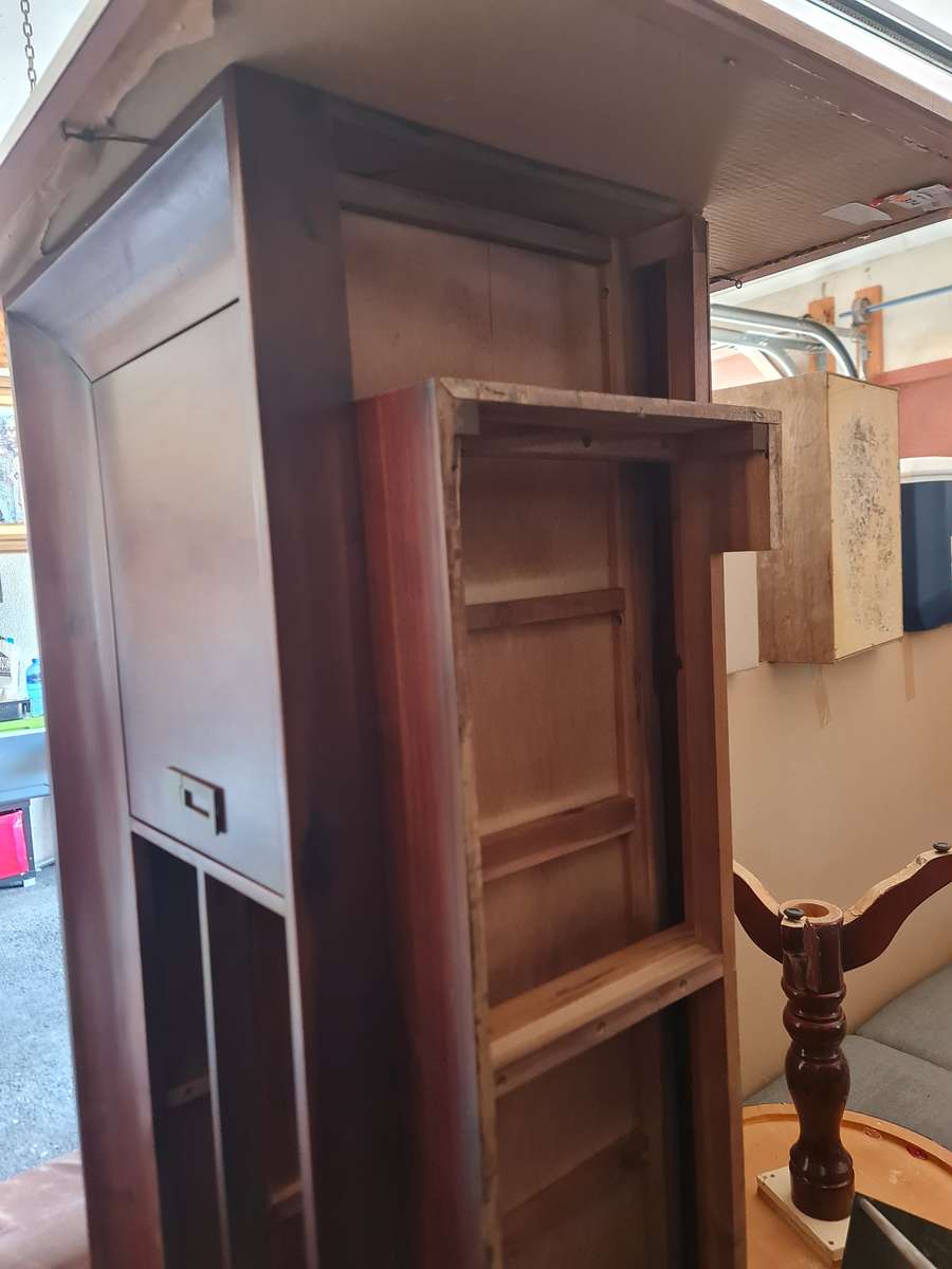 Solid Wood Plasma Stand