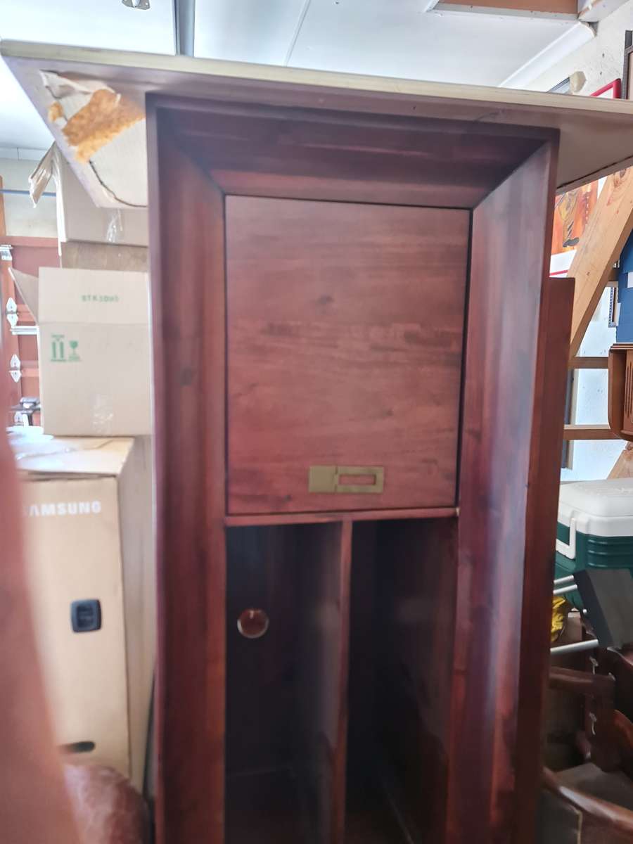 Solid Wood Plasma Stand