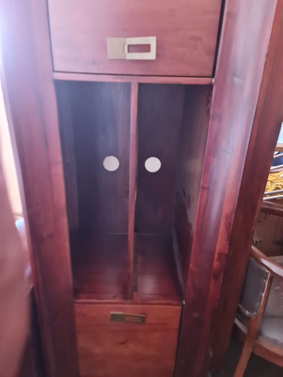 Solid Wood Plasma Stand