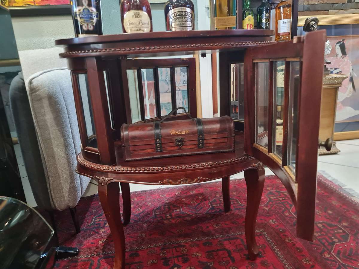 Antique Mahogany Tray Top Vitrine Table