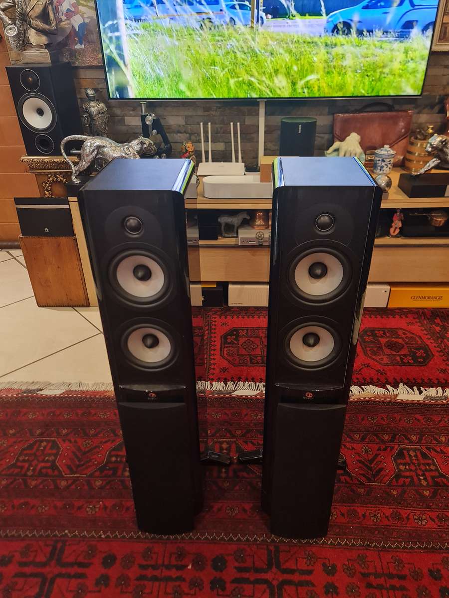 Boston Acoustics A250 Floorstanding Speakers