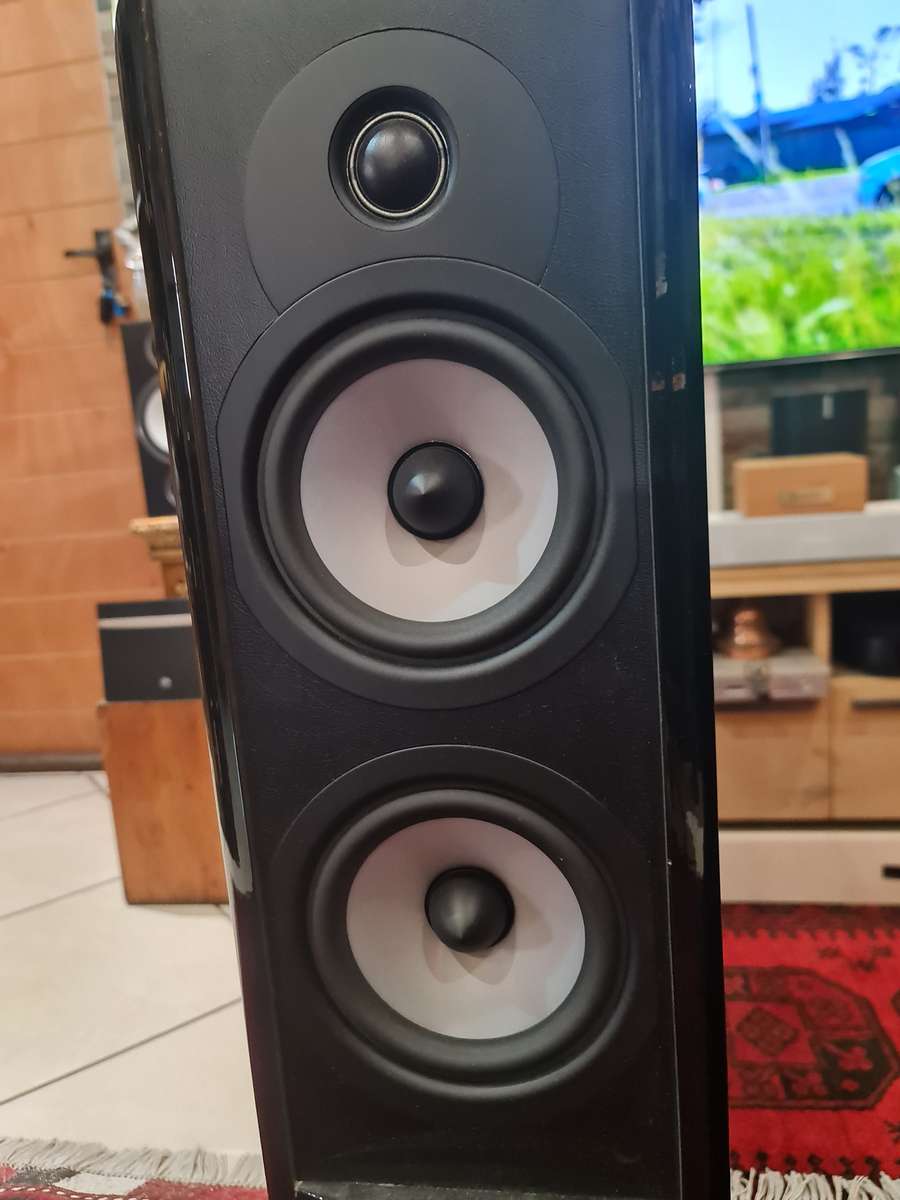 Boston Acoustics A250 Floorstanding Speakers