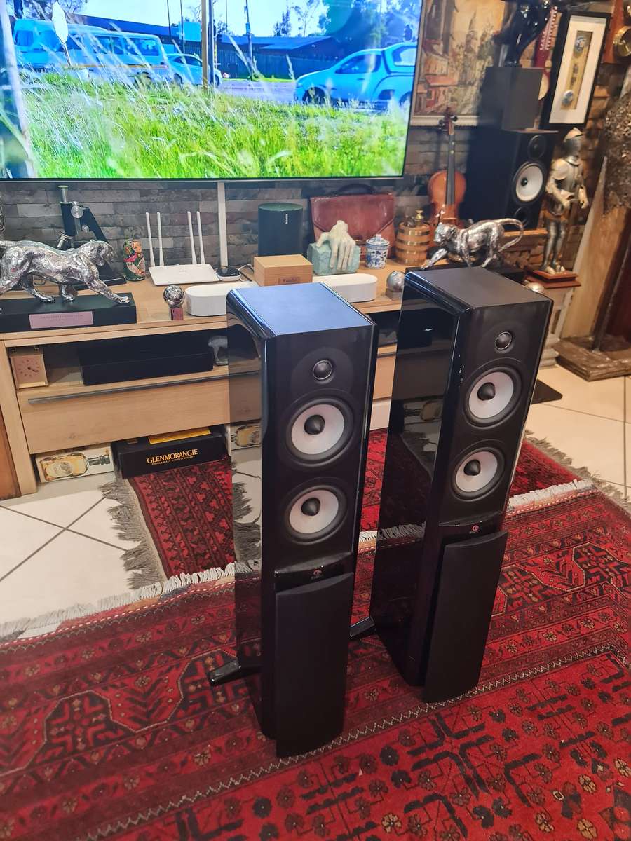 Boston Acoustics A250 Floorstanding Speakers