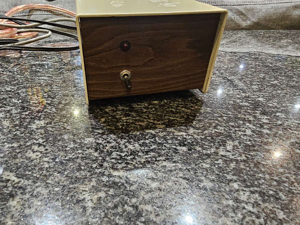 Technics SL20 Belt Drive Turntable