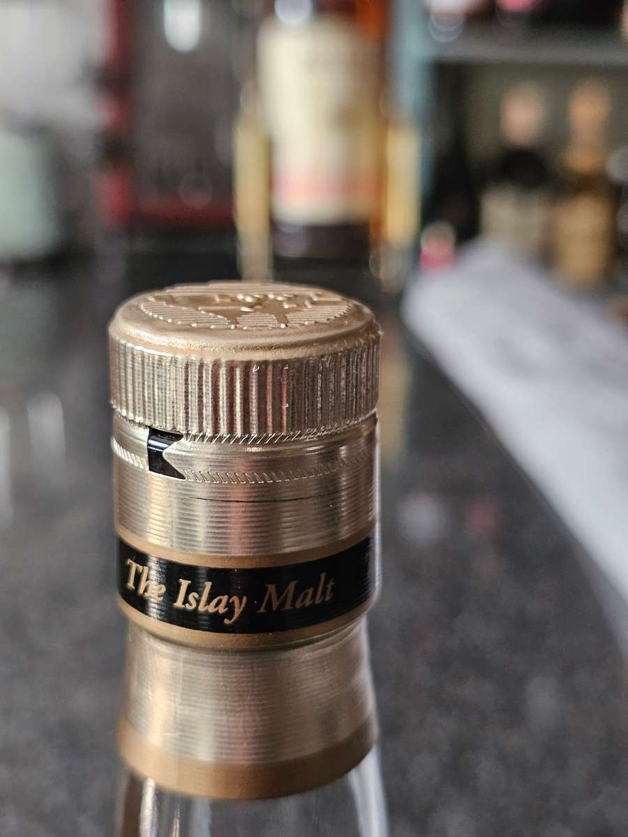 Bowmore 16 Year Old 1990 Sherry Matured Single Malt Whisky