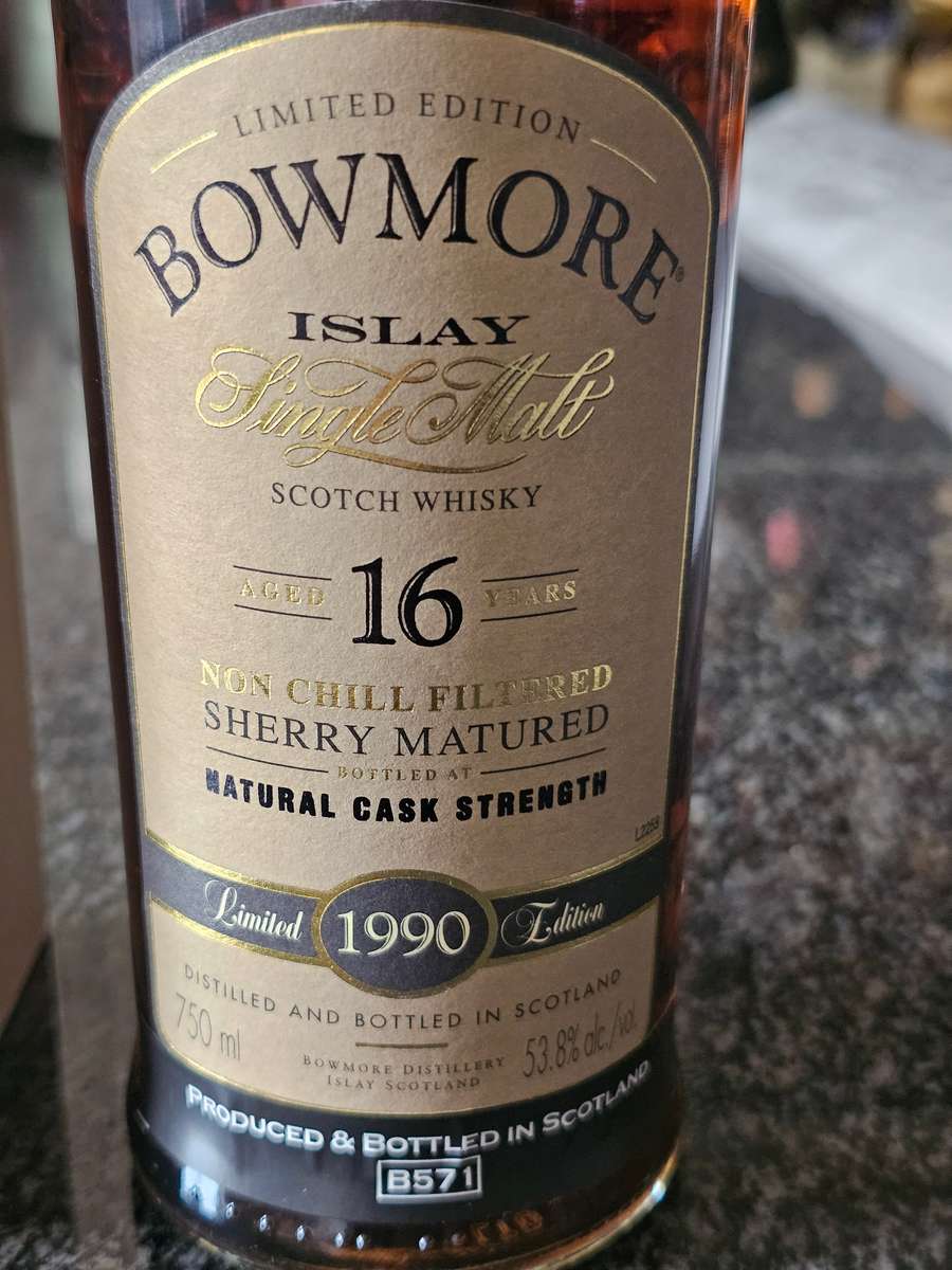 Bowmore 16 Year Old 1990 Sherry Matured Single Malt Whisky