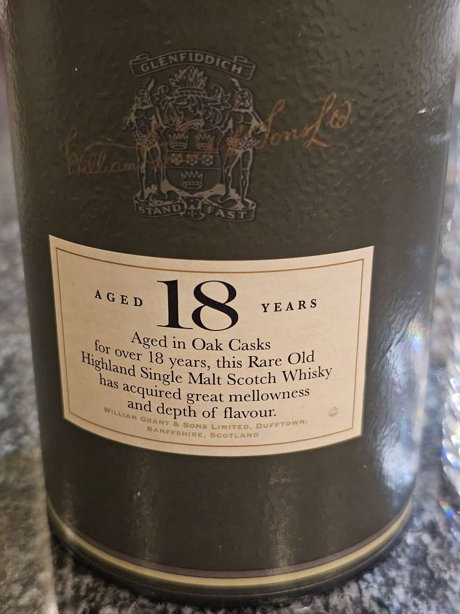 Glenfiddich 18 Year Old Ancient Reserve Speyside Single Malt Scotch Whisky Distillery Bottling