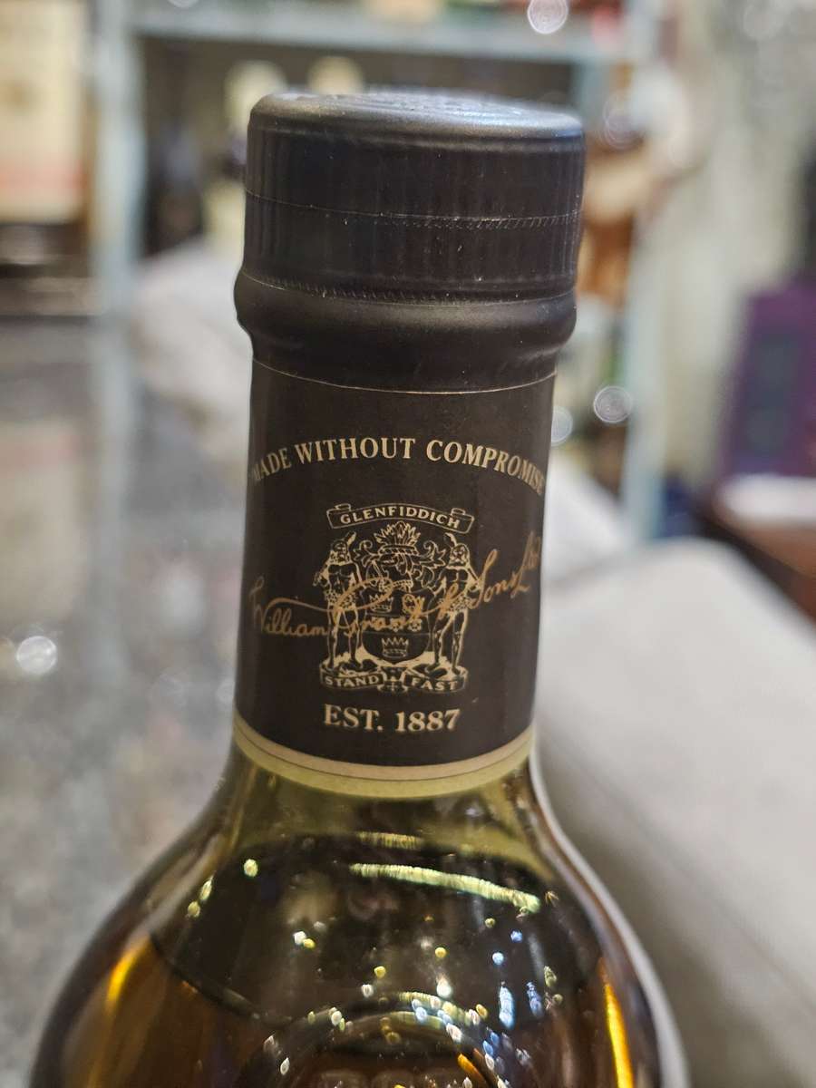 Glenfiddich 18 Year Old Ancient Reserve Speyside Single Malt Scotch Whisky Distillery Bottling