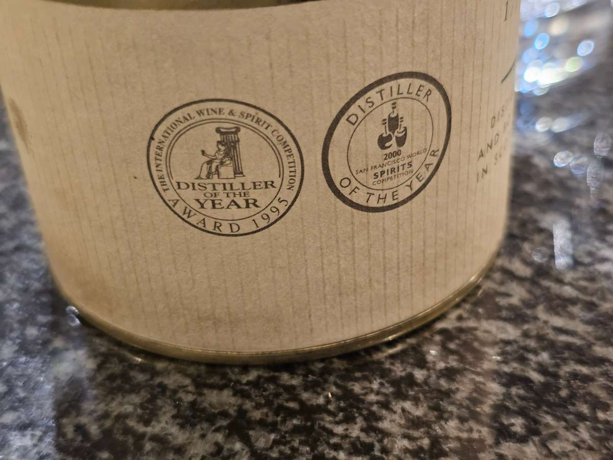 Bowmore 12 Year Old - Old Bottling Islay Single Malt Whisky