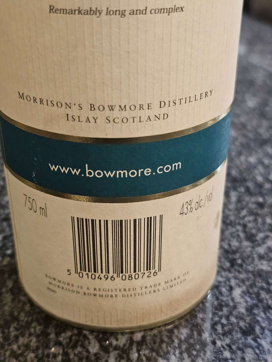 Bowmore 12 Year Old - Old Bottling Islay Single Malt Whisky