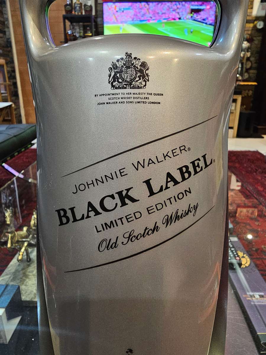 Johnnie Walker Black Label Mercedes Mclaren Whisky