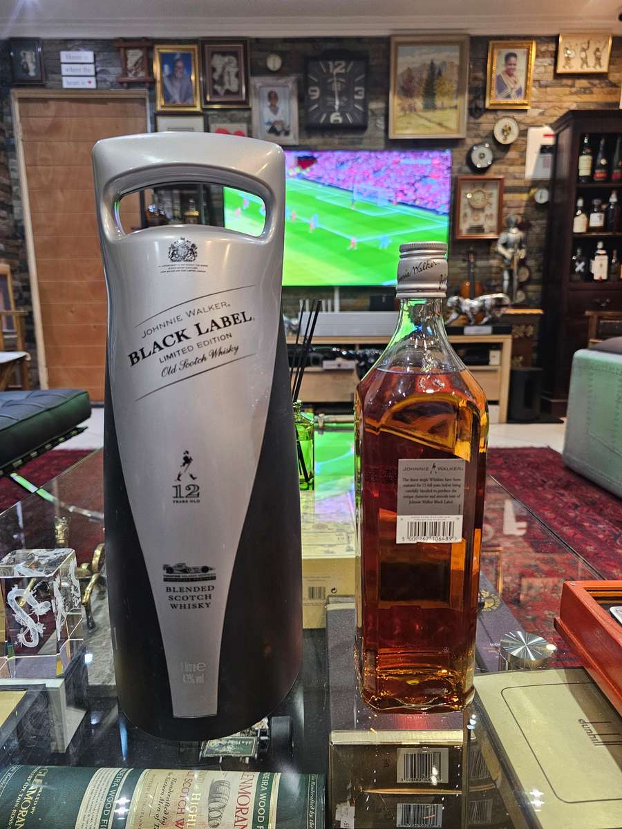 Johnnie Walker Black Label Mercedes Mclaren Whisky