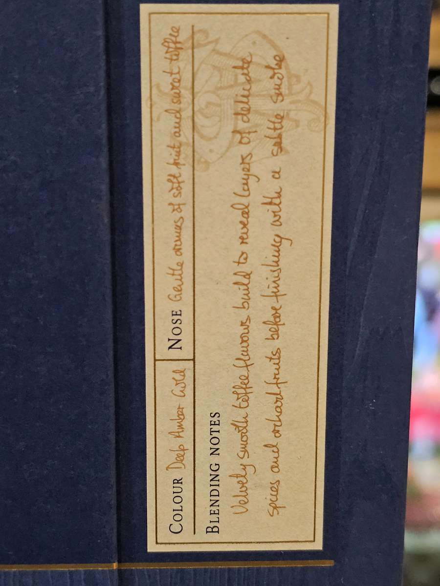 Johnnie Walker & Sons XR 19 Year Old Limited Edition Whisky