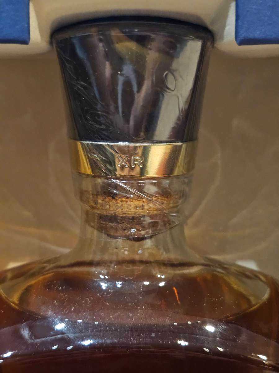 Johnnie Walker & Sons XR 19 Year Old Limited Edition Whisky