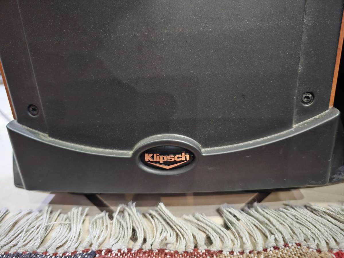 Klipsch RF-82 Floor-standing, RC-62 Centre, & RW-10 Subwoofer Speakers Set