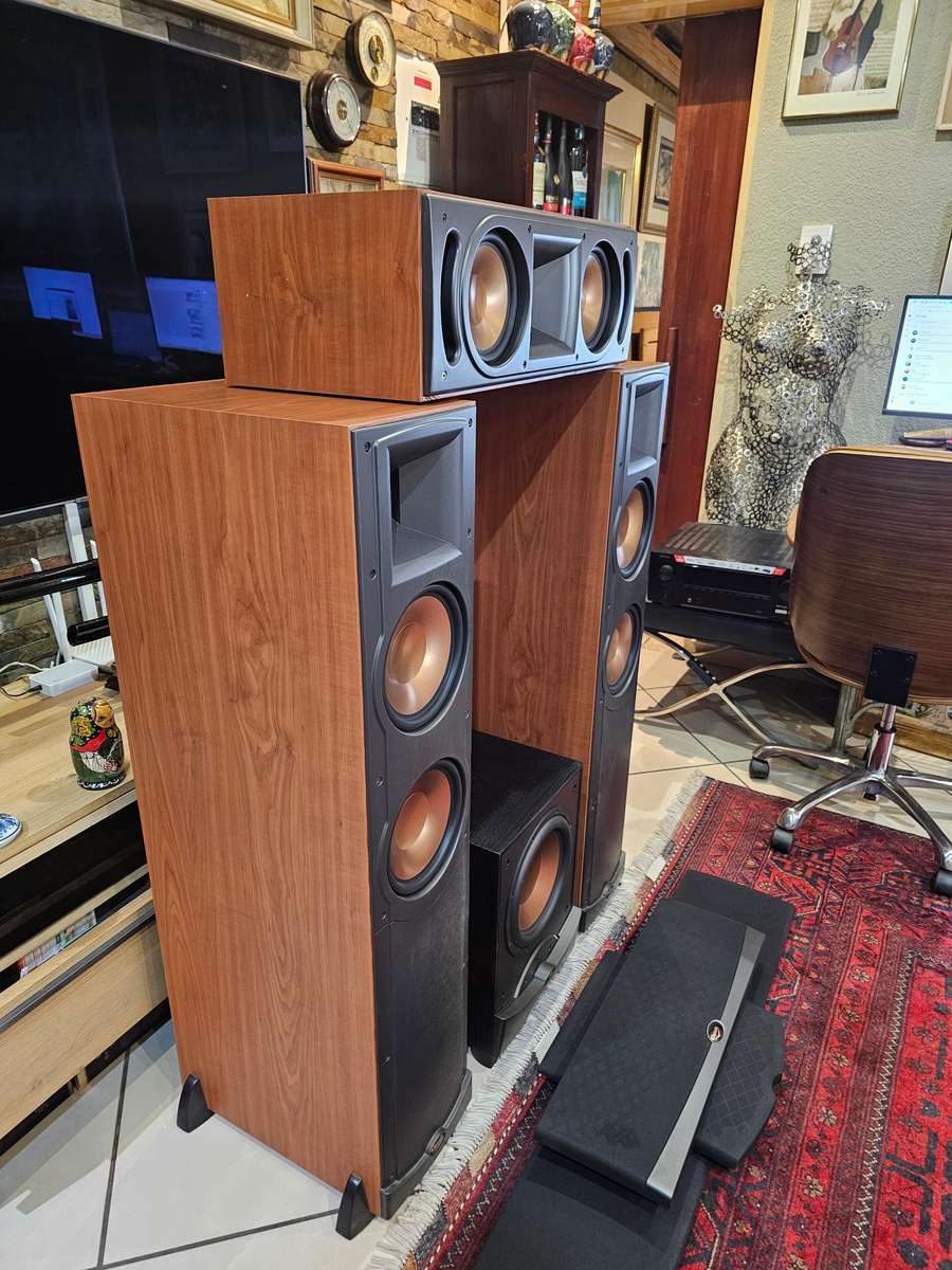 Klipsch RF-82 Floor-standing, RC-62 Centre, & RW-10 Subwoofer Speakers Set