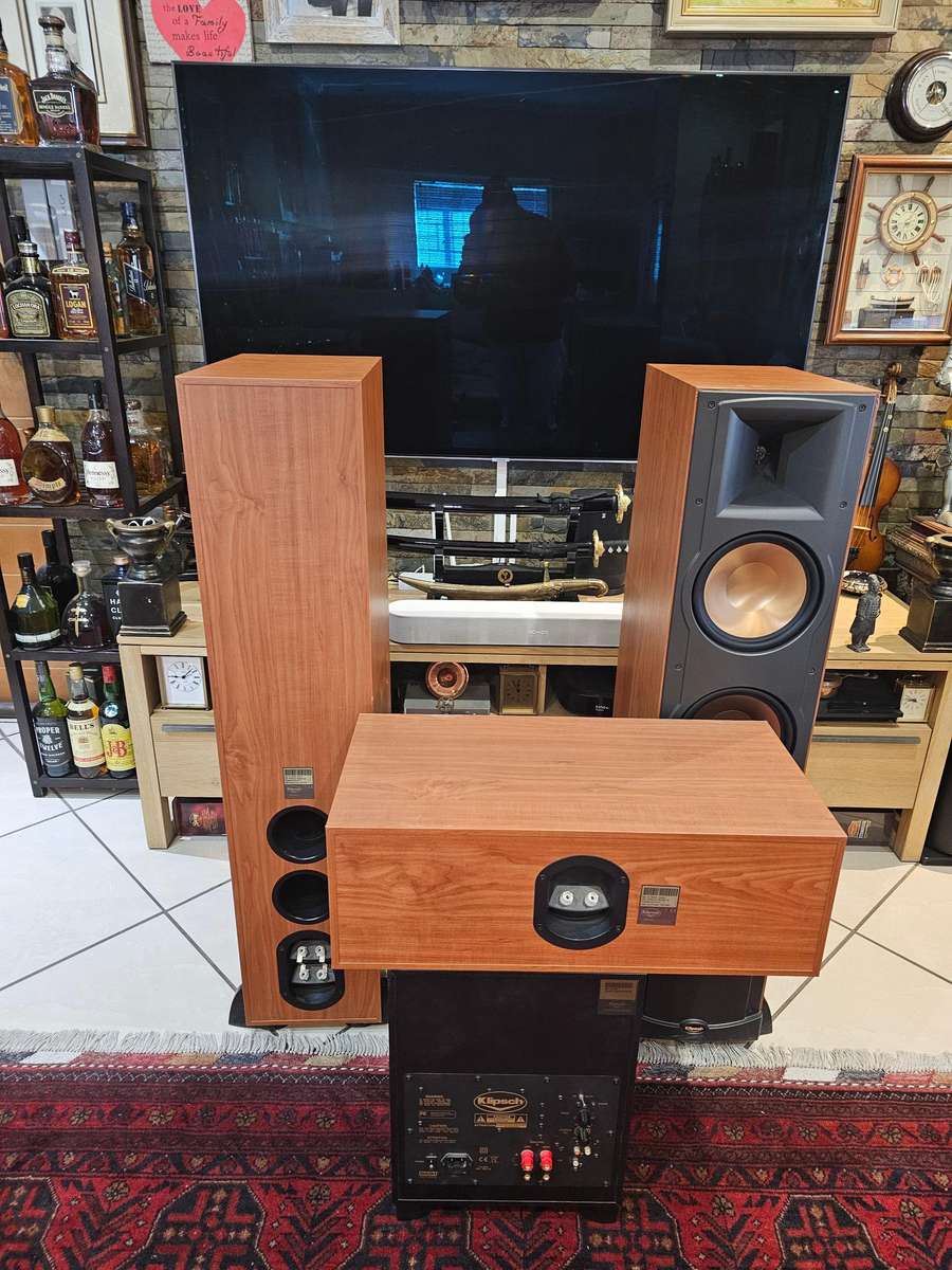 Klipsch RF-82 Floor-standing, RC-62 Centre, & RW-10 Subwoofer Speakers Set