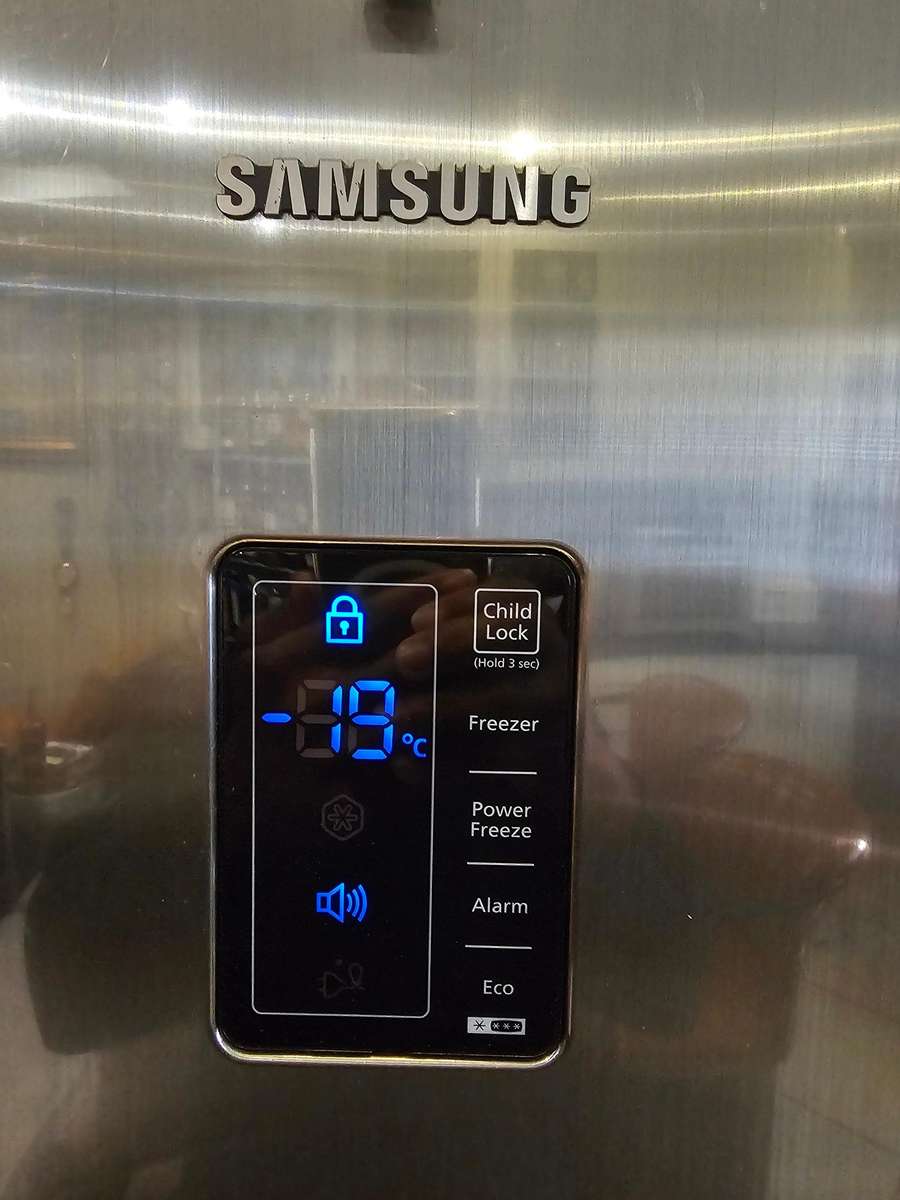 Samsung RZ80EEIS Freestanding Upright freezer