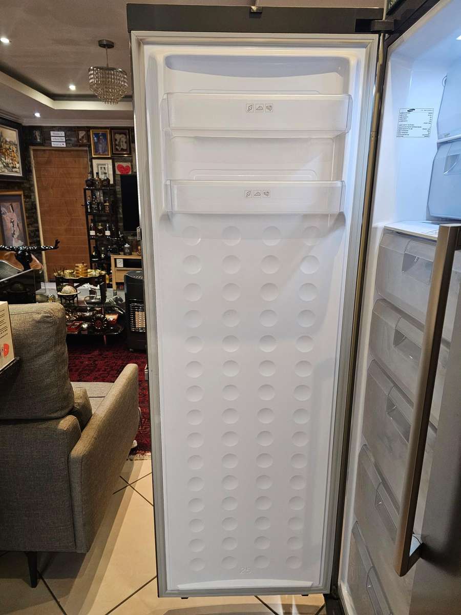 Samsung RZ80EEIS Freestanding Upright freezer