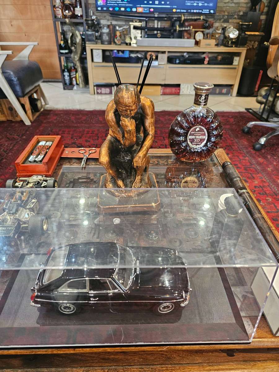 Bronze Finish Thinking Man Sculpture