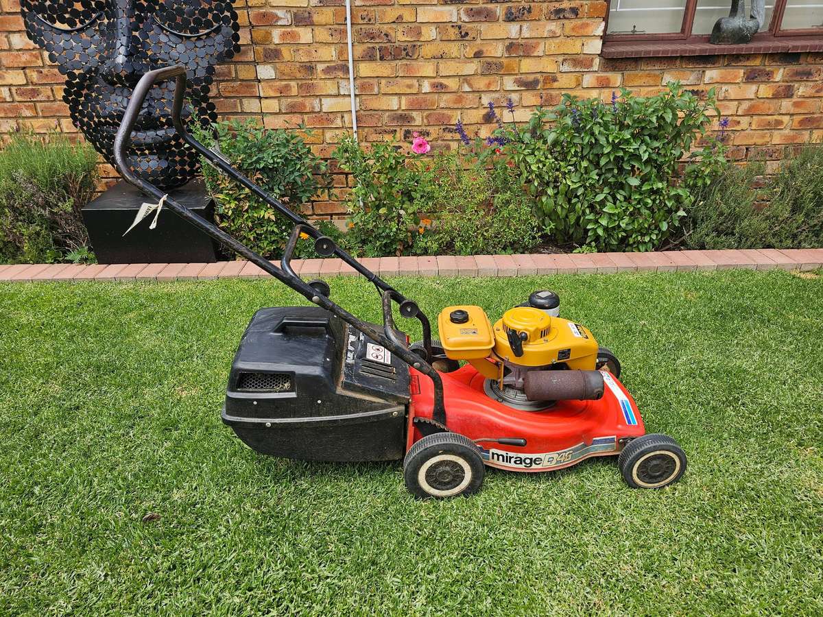 Tandem Mirage 45 Petrol Lawnmower with Robin EC10 Engine