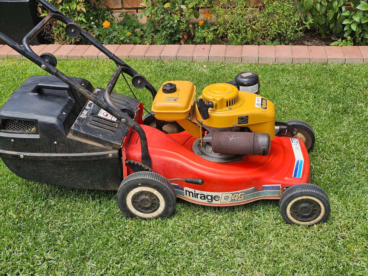 Tandem Mirage 45 Petrol Lawnmower with Robin EC10 Engine