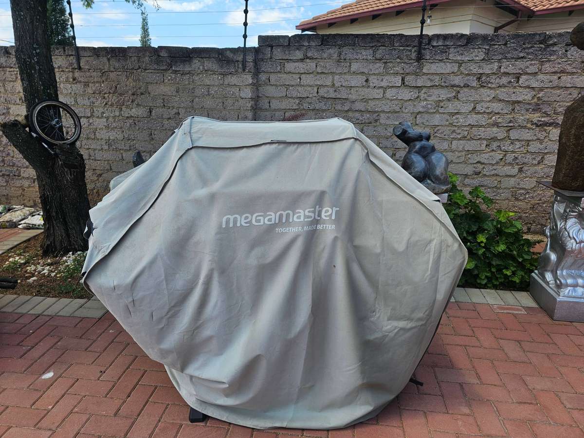 Megamaster 4-Burner Patio Gas Braai