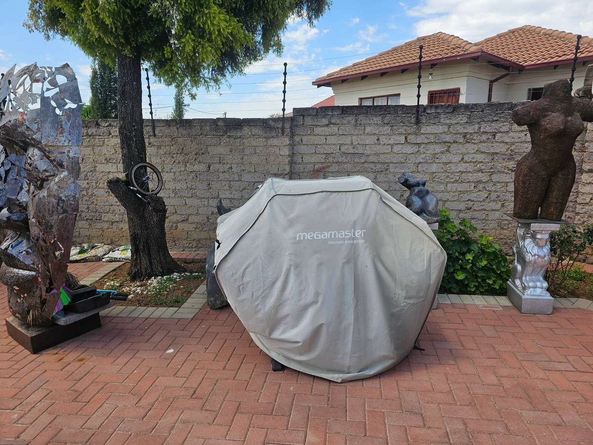 Megamaster 4-Burner Patio Gas Braai