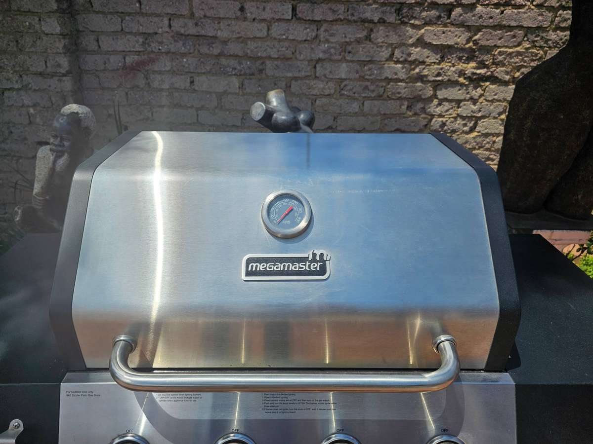 Megamaster 4-Burner Patio Gas Braai