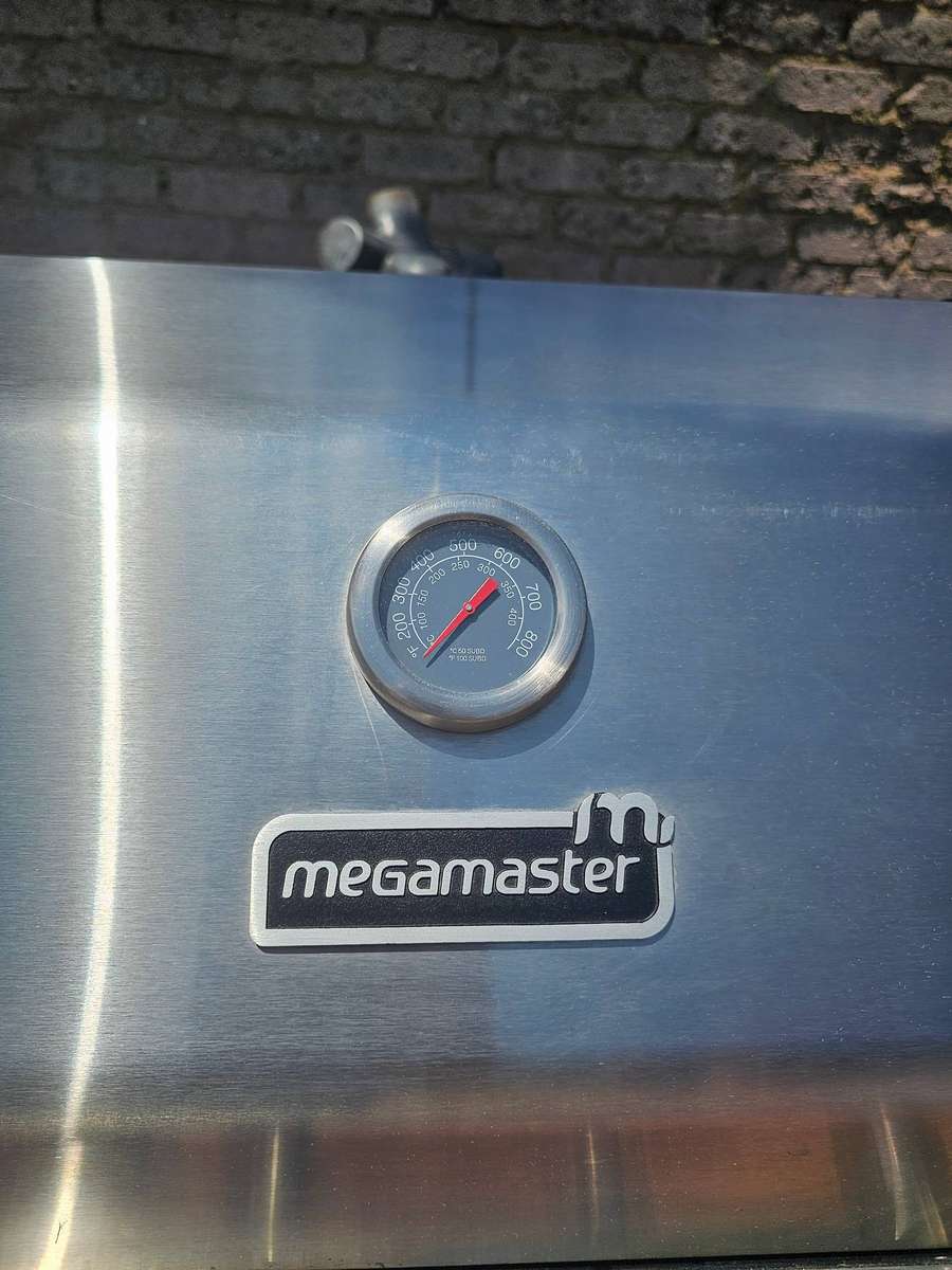 Megamaster 4-Burner Patio Gas Braai