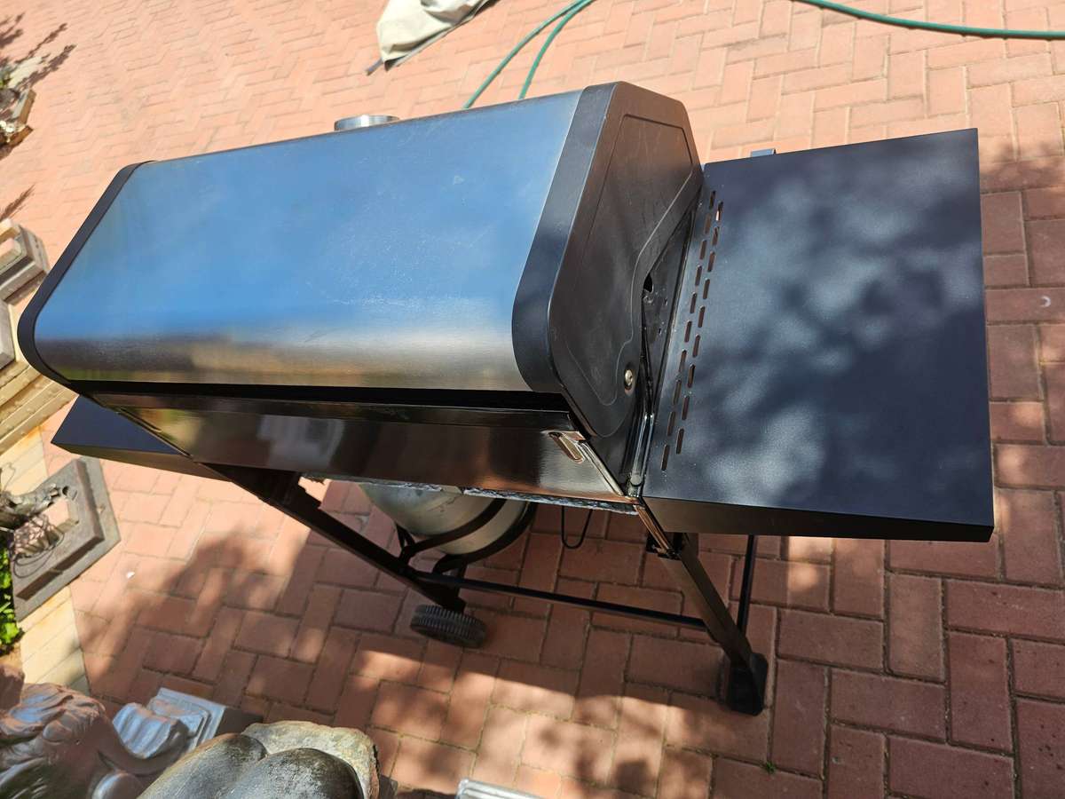 Megamaster 4-Burner Patio Gas Braai