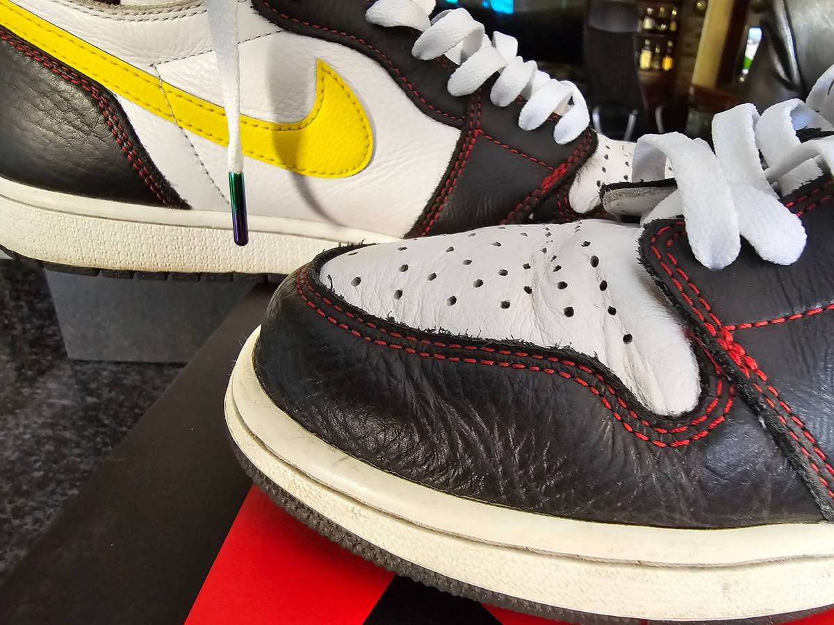 Jordan 1 Retro High Defiant Sneakers