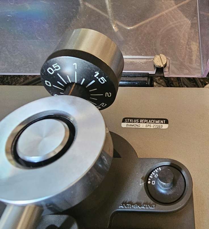 Technics SL20 Belt Drive Turntable