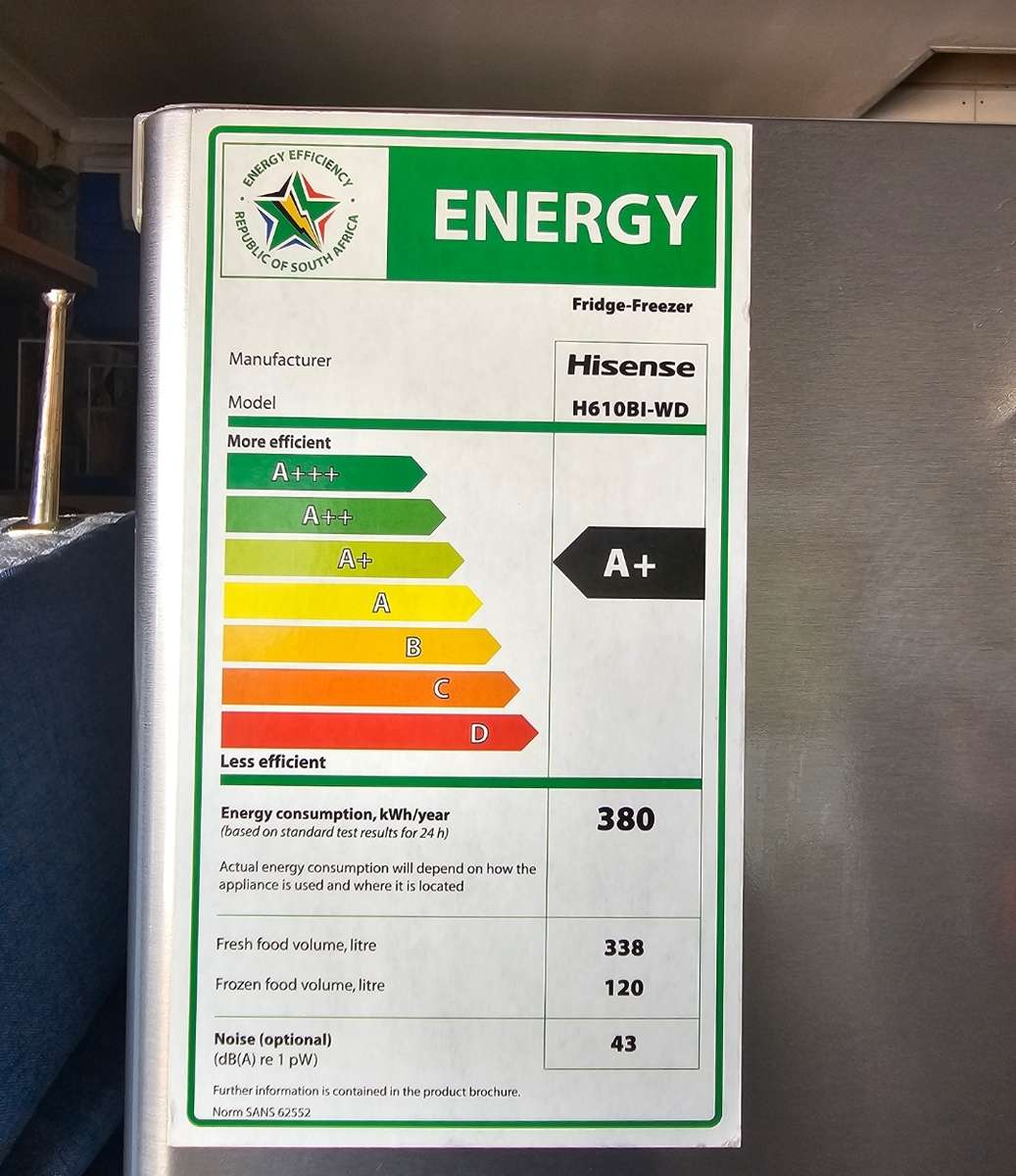 Hisense H610BI-WD Combi Fridge Freezer