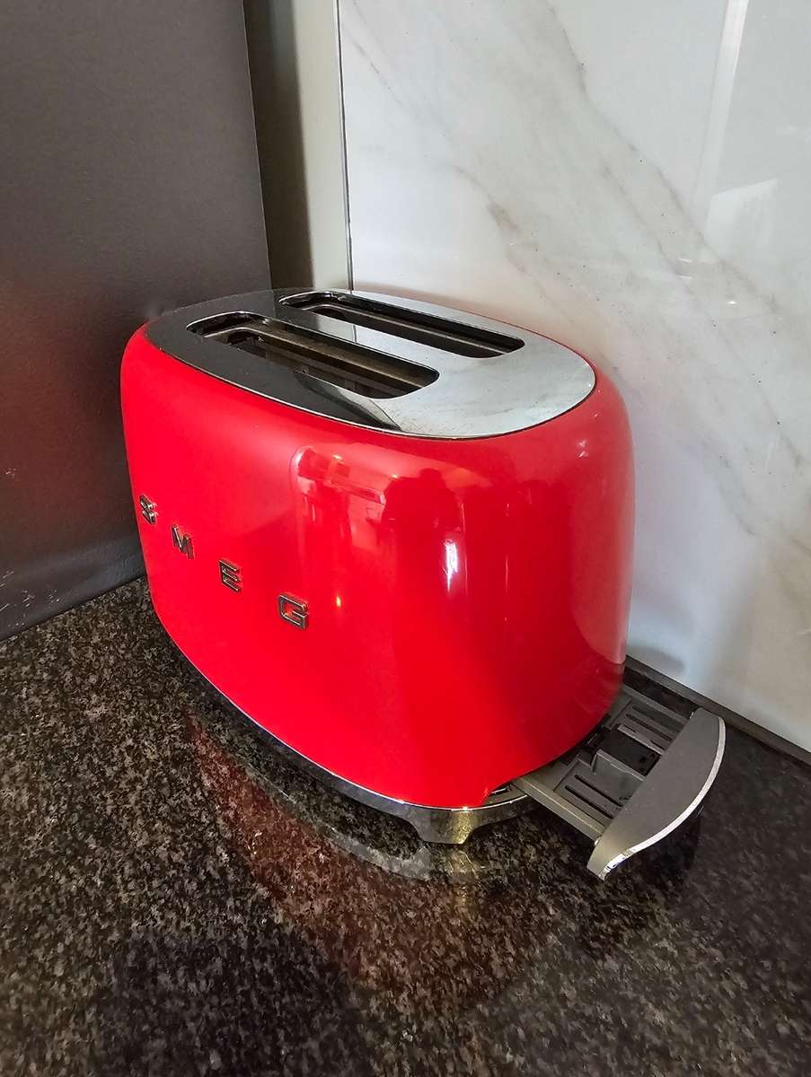 Smeg Retro 2 Slice Toaster Red