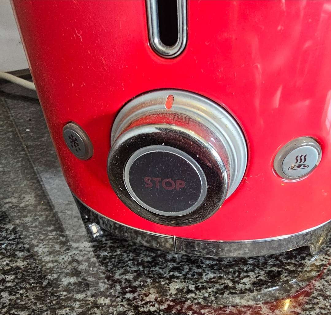 Smeg Retro 2 Slice Toaster Red