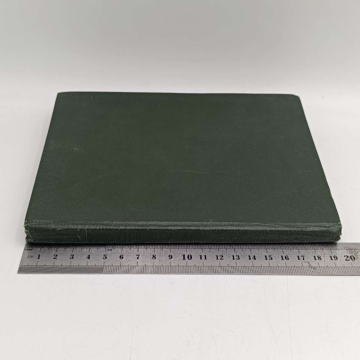 Lot of 100 world banknotes - mostly uncirculated