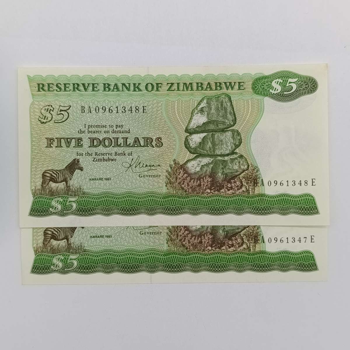 Zimbabwe 1983 Harare $5 uncirculated pair with consecutive numbers CBM - Pick 2c